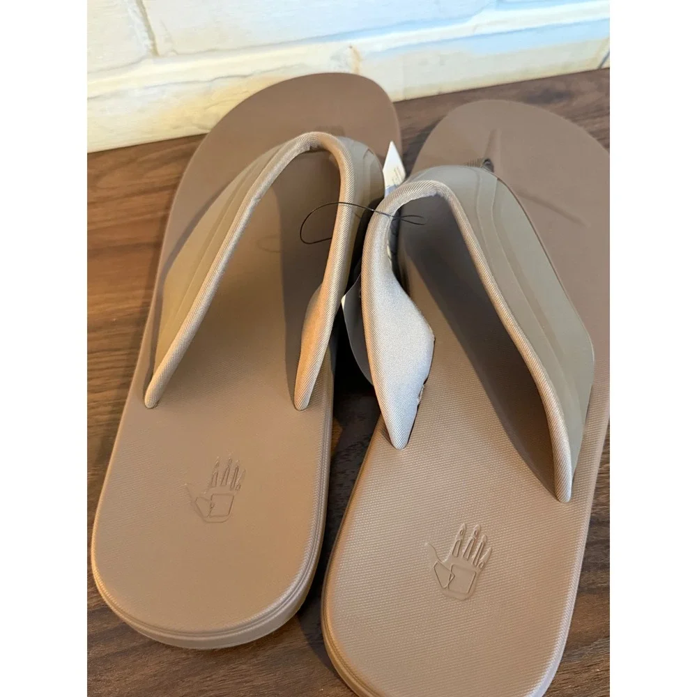 Body Glove Mens Comfort Flip Flops Brown Tan Padded Sandals Size 12 Gorpcore